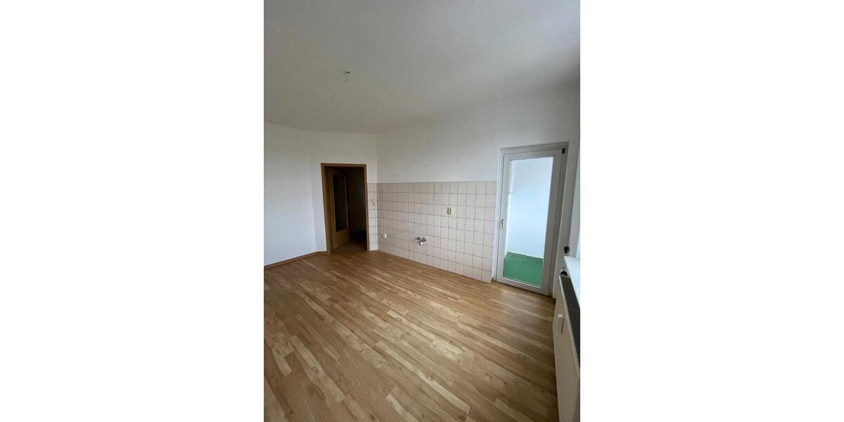 Etagenwohnung Gera Alt-Bieblach - 2 Zimmer, 55 m&sup2;, 300&euro; | Angebot:25976126