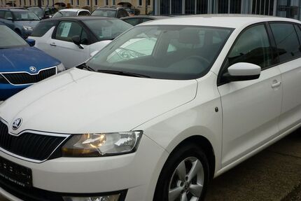 Skoda Rapid 124.000 km 5.900 &euro; Gera 07548