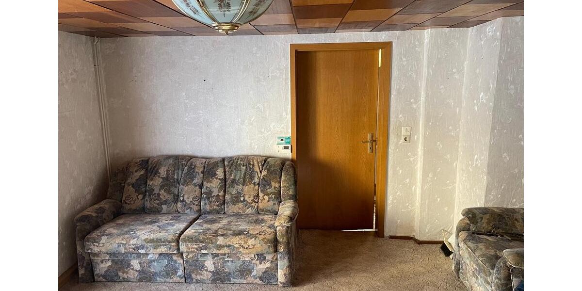 Reihenhaus Osterfeld - 6 Zimmer, 123 m&sup2;, 30.000&euro; | Angebot:17980768