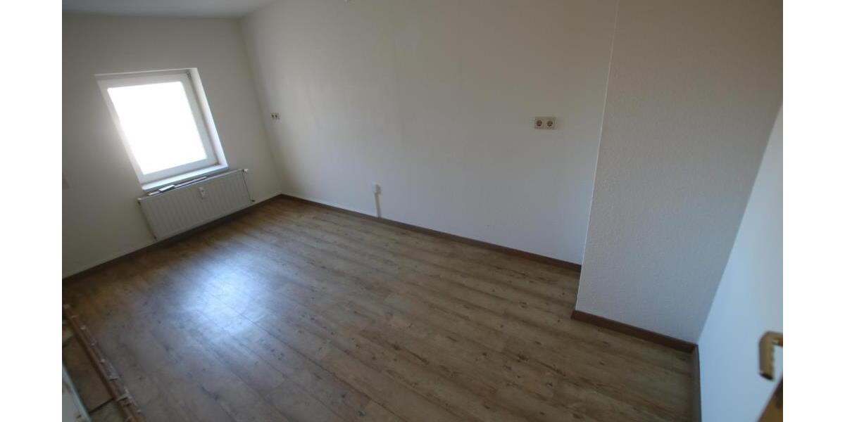 Blick über die Stadt! Gemütliche 3 Raum DG Wohnung mit großem Mietergarten. - Dachgeschoßwohnung Gera Ostviertel | Angebot:26233954