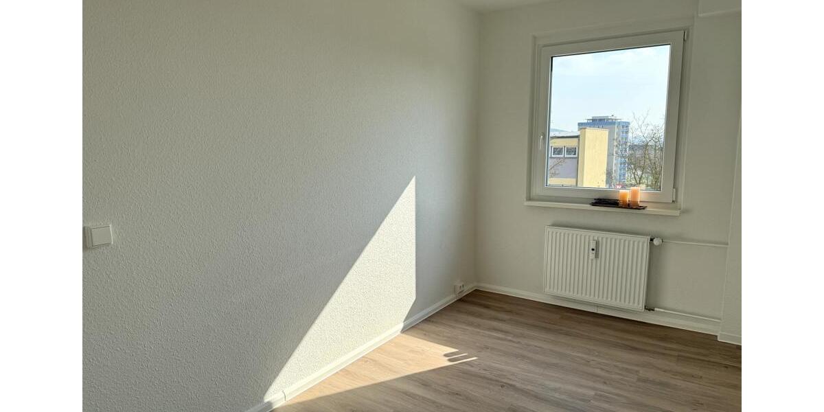 Etagenwohnung Gera Alt-Bieblach - 4 Zimmer, 80 m&sup2;, 679&euro; | Angebot:26534023