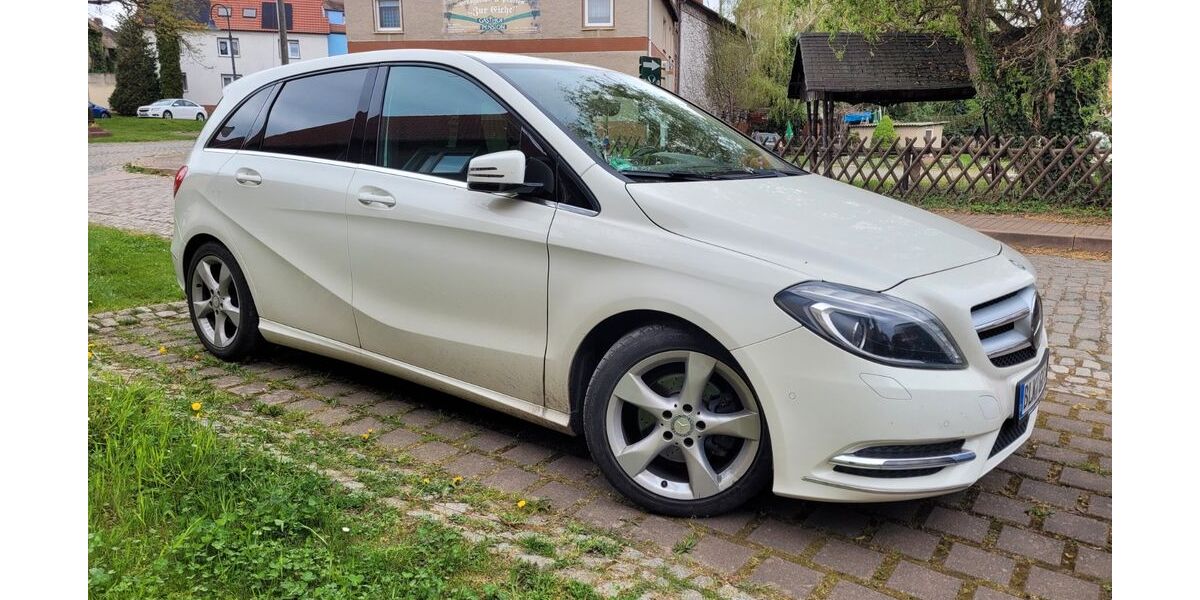 Mercedes-Benz B 180 165.655 km 8.900 € Elsteraue 06729