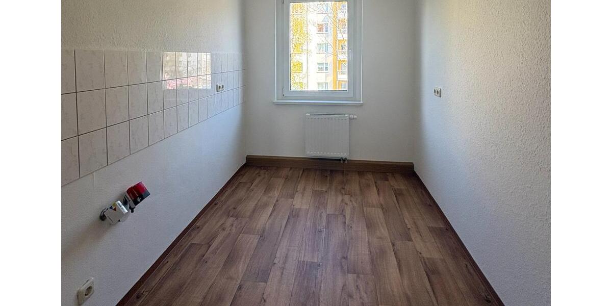 Etagenwohnung Weida - 3 Zimmer, 60 m&sup2;, 330&euro; | Angebot:26366931