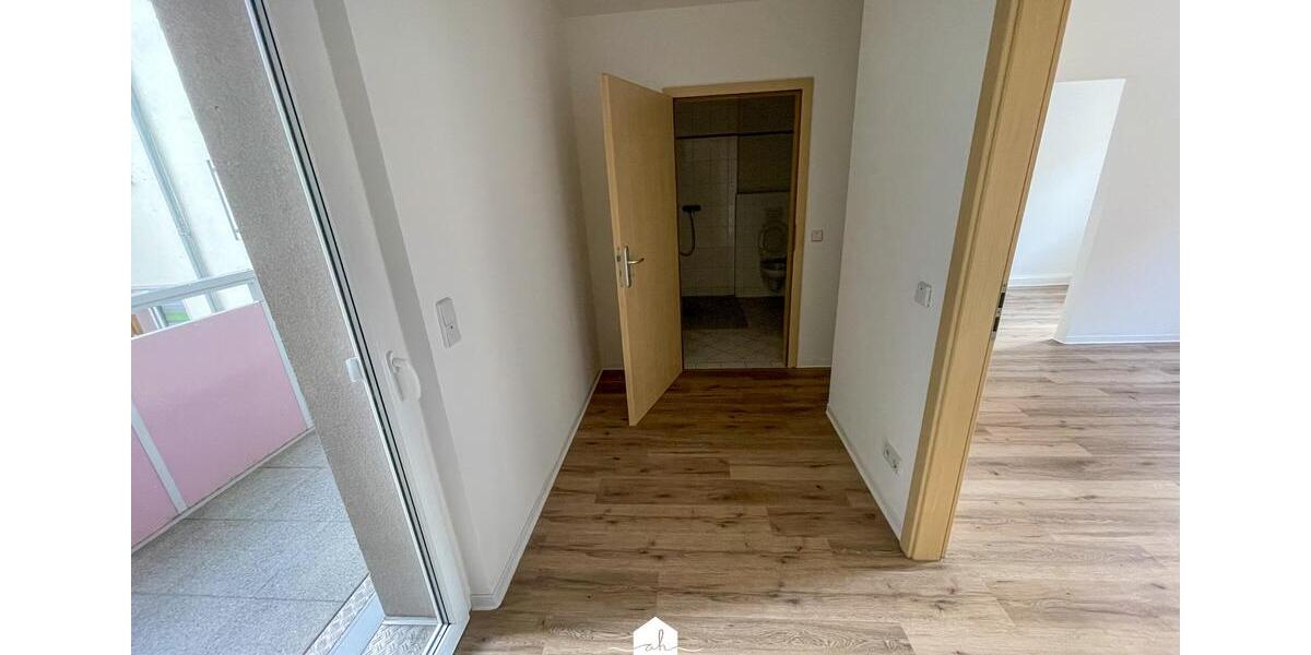 Dachgeschoßwohnung Gera - 1 Zimmer, 36 m&sup2;, 285&euro; | Angebot:26262236