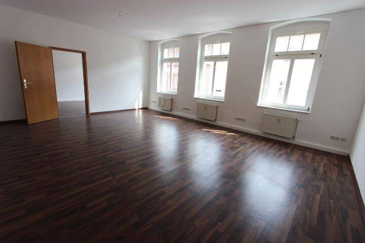 Etagenwohnung Gera Innenstadt - 4 Zimmer, 152 m&sup2;, 890&euro; | Angebot:26824943