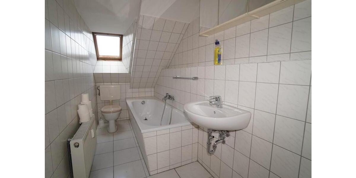 Dachgeschoßwohnung Rositz - 2 Zimmer, 30 m&sup2;, 190&euro; | Angebot:26348346