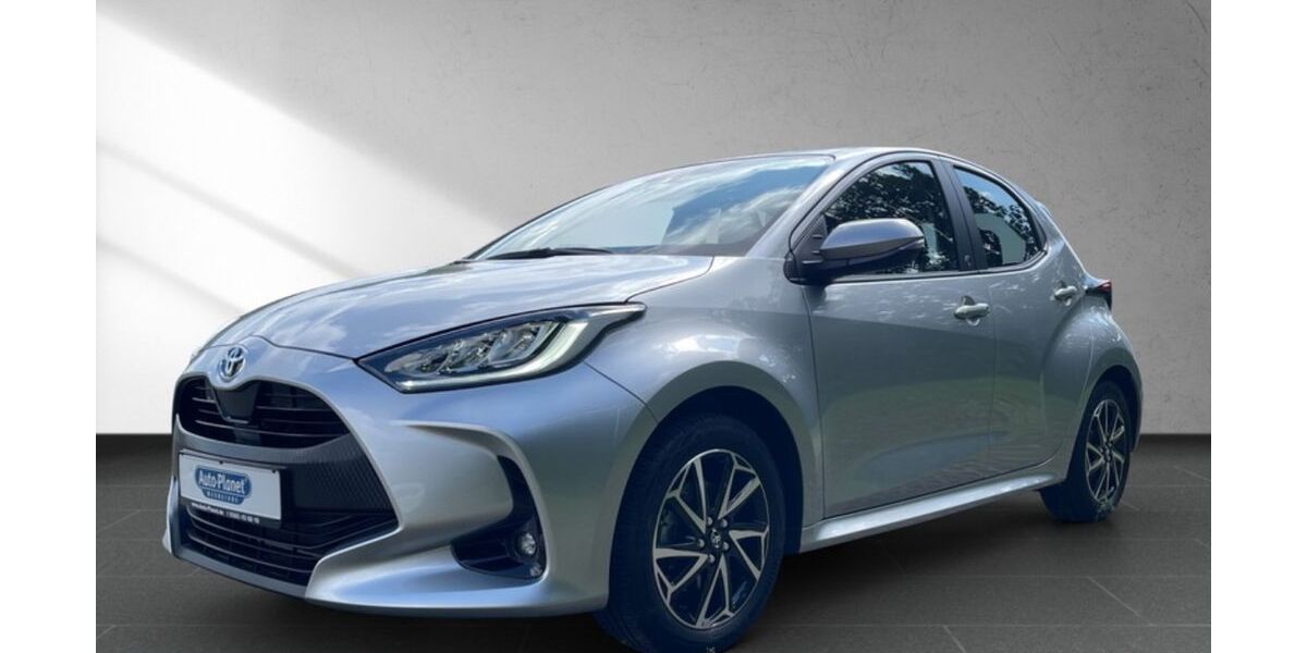 Toyota Yaris 13.059 km 18.490 &euro; Gera 07554