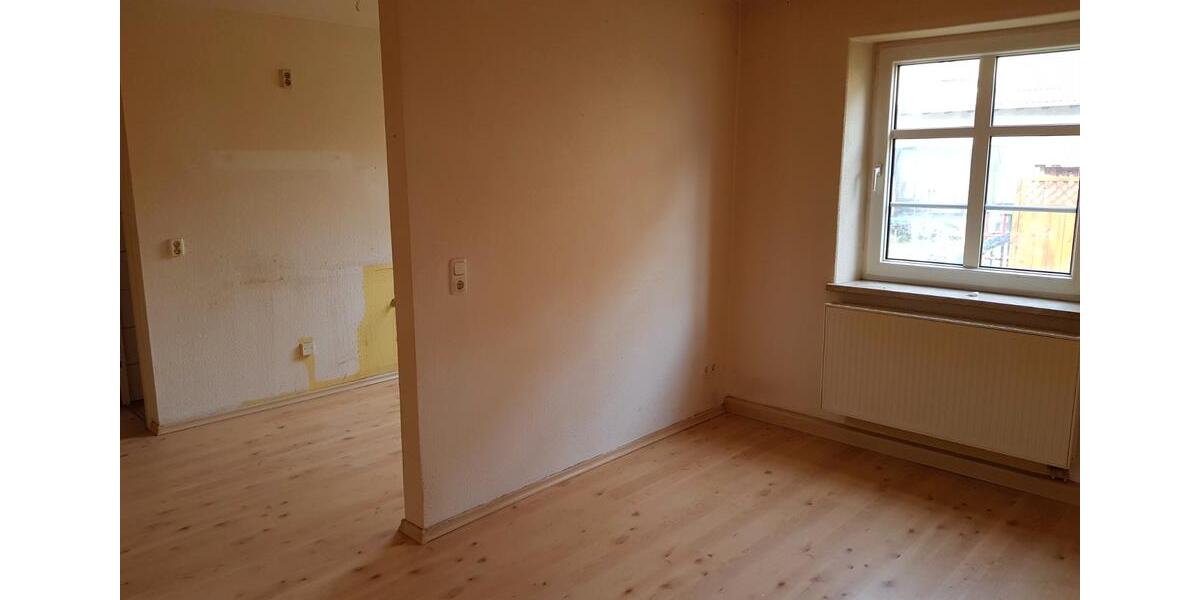 Erdgeschoßwohnung Meuselwitz - 2 Zimmer, 49 m&sup2;, 295&euro; | Angebot:26346016