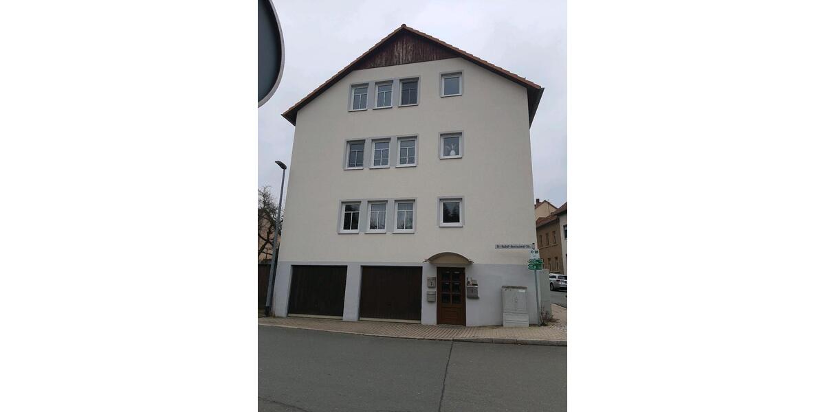 Etagenwohnung Weida - 1 Zimmer, 62 m&sup2;, 300&euro; | Angebot:26286391