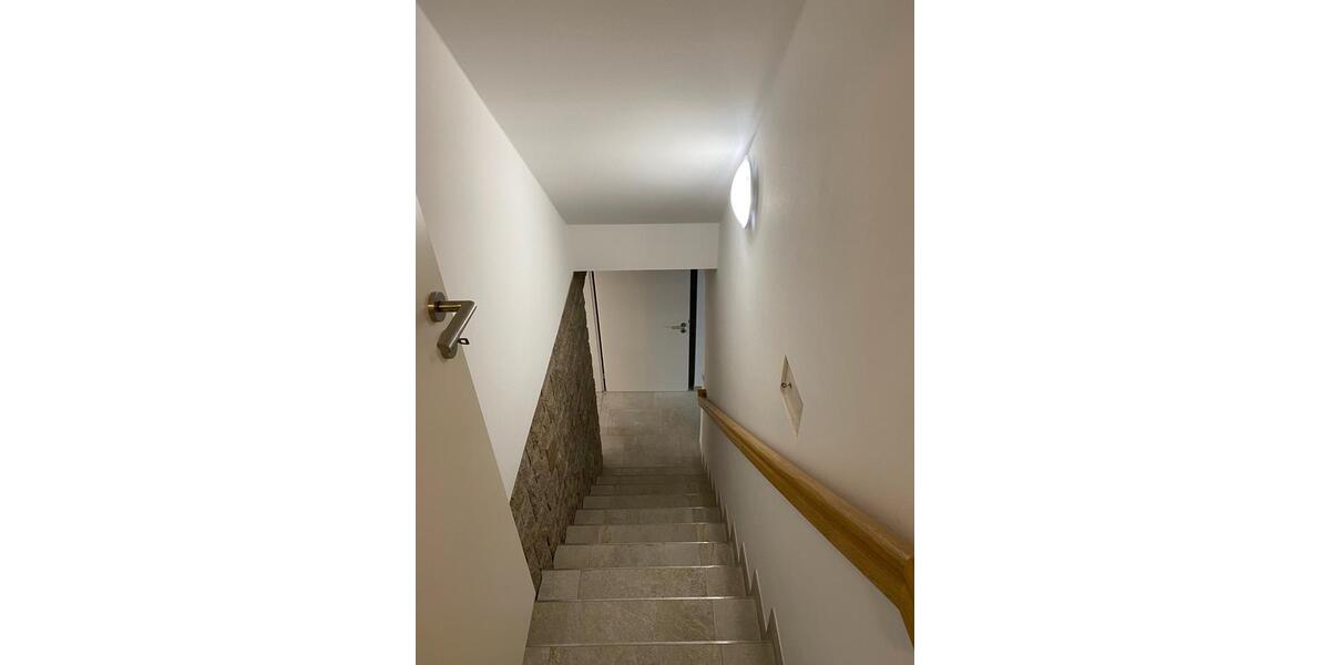 Einfamilienhaus Weida - 6 Zimmer, 160 m&sup2;, 2.100&euro; | Angebot:26586312