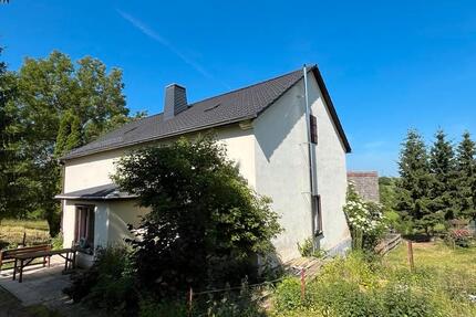 Einfamilienhaus mit großem Grundstück 4.5 zimmer