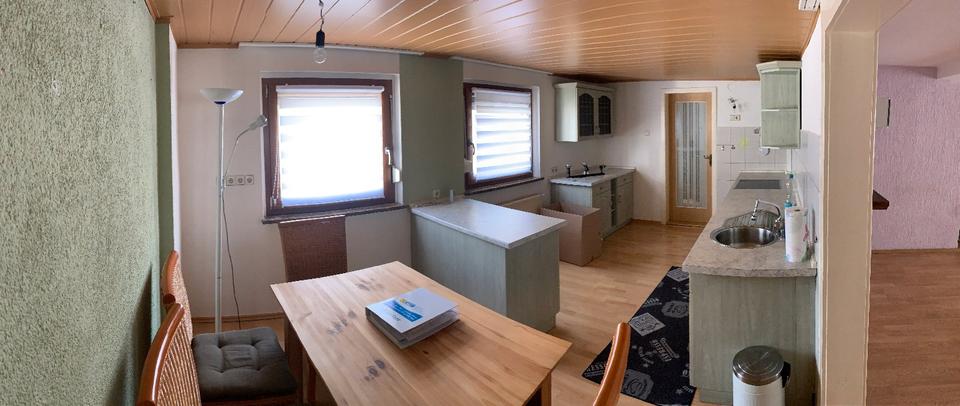 Reihenhaus Werdau - 9 Zimmer, 180 m&sup2;, 87.000&euro; | Angebot:25900449