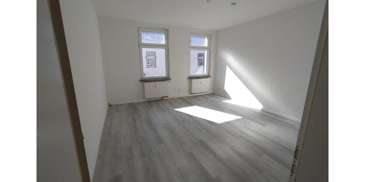 Etagenwohnung Werdau - 1 Zimmer, 42 m&sup2;, 275&euro; | Angebot:25384396