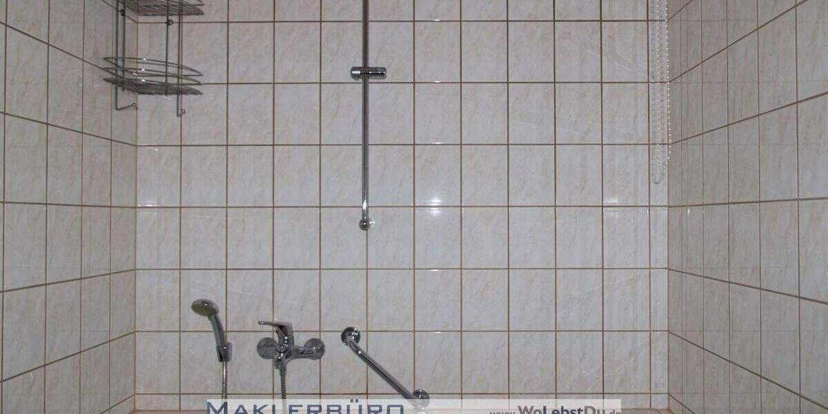 Etagenwohnung Greiz Irchwitz - 3 Zimmer, 77 m&sup2;, 347&euro; | Angebot:20953174