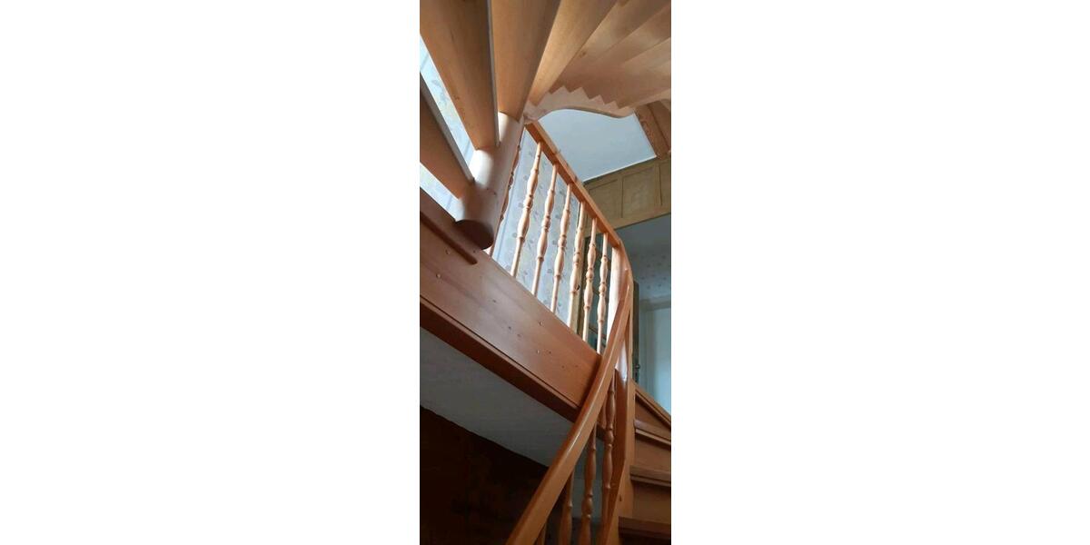 Reihenhaus Crimmitschau - 8 Zimmer, 140 m&sup2;, 79.000&euro; | Angebot:26262585