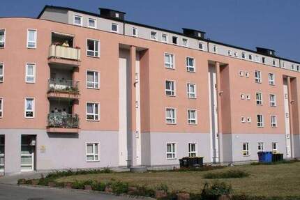 Wohnung Crimmitschau - 2 Zimmer, 42 m&sup2;, 290&euro; | Angebot:23950890