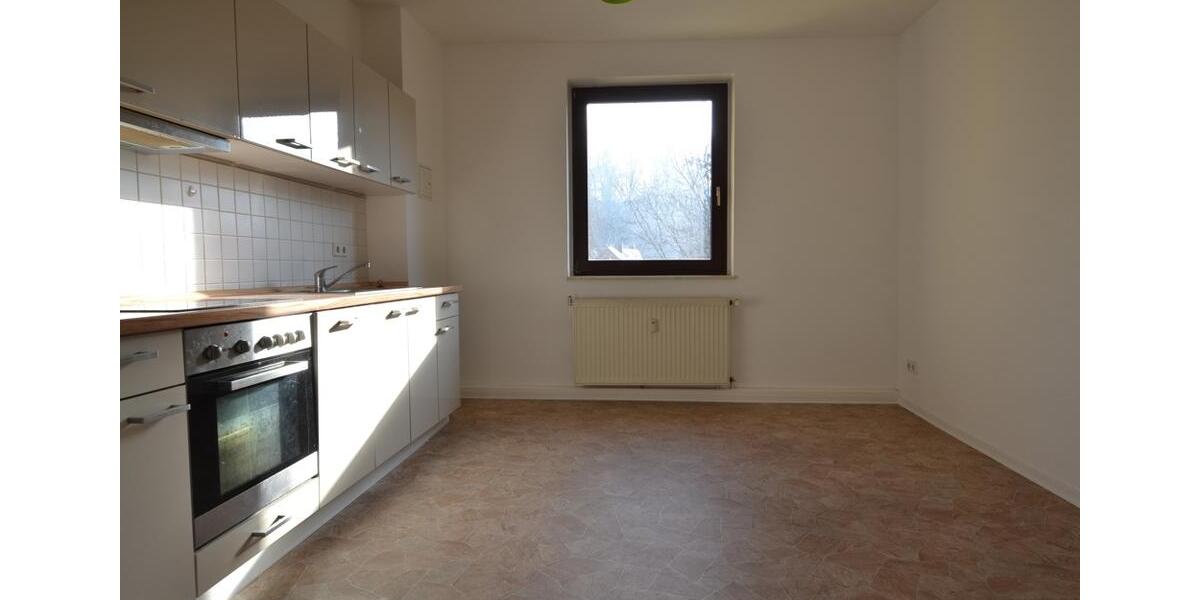 Sparen Sie sich glücklich mit uns! 3-Raumwohnung mit Einbauküche , Wannenbad & Laminat 3 zimmer