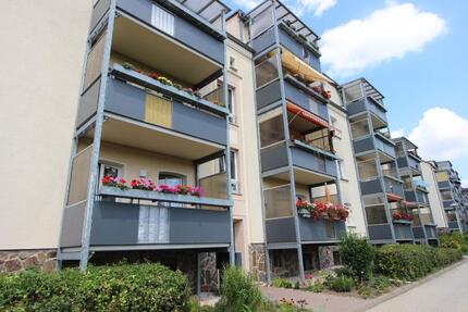 Charmante 3-Raum Wohnung ganz oben mit Balkon! Kostenfreie Übernahme der EBK vom Vormieter möglich! zimmer