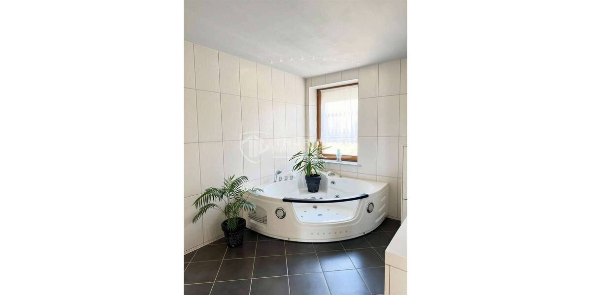 Einfamilienhaus Elsteraue Rehmsdorf - 7 Zimmer, 150 m&sup2;, 179.500&euro; | Angebot:26694706