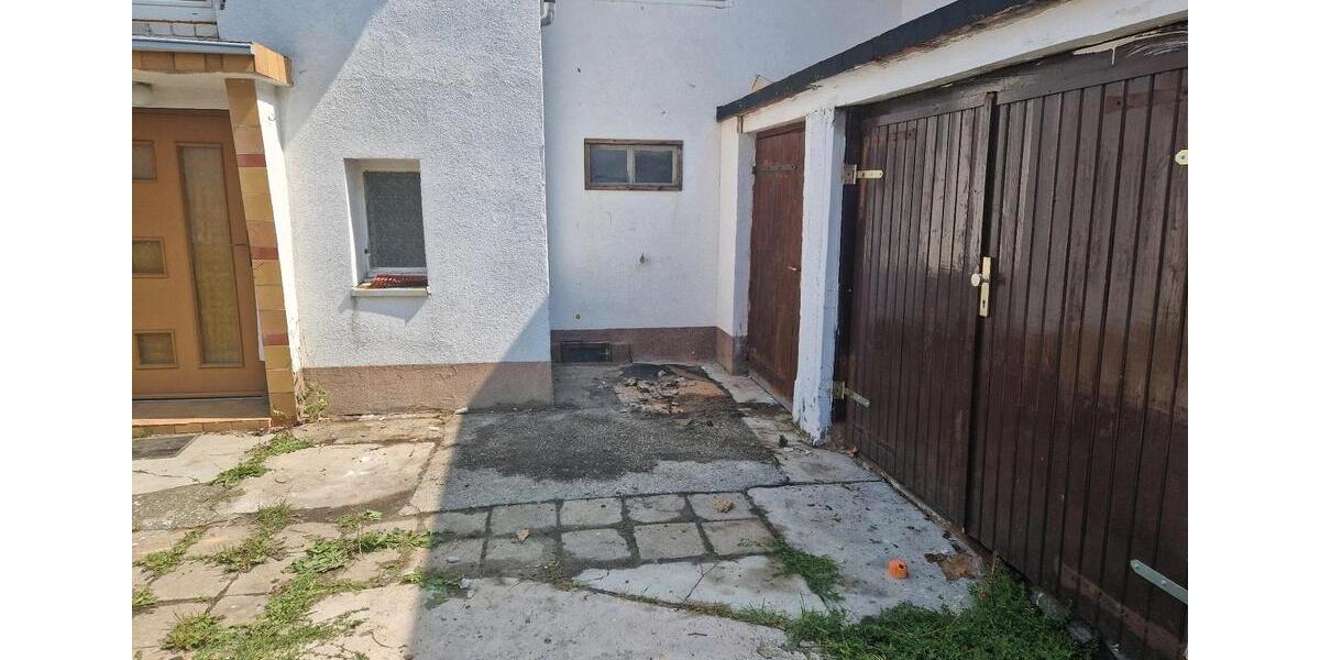 Etagenwohnung Meuselwitz - 8 Zimmer, 160 m&sup2;, 1.200&euro; | Angebot:26321990