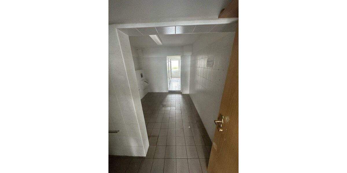 +++ Große Gewerbeimmobilie in guter Lage +++ zimmer