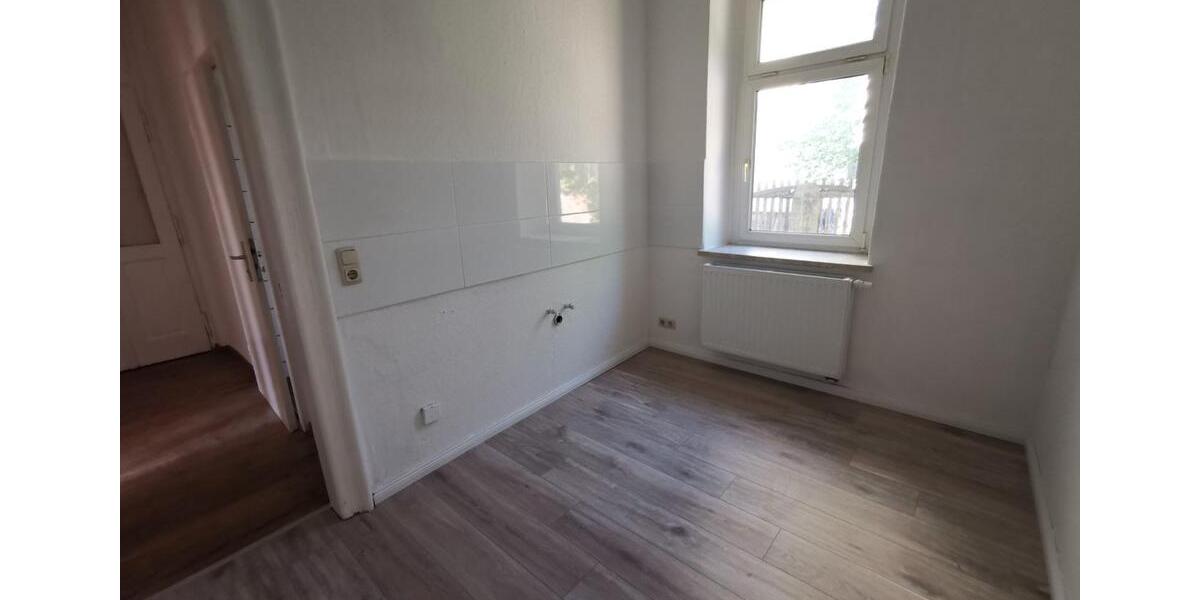Hochparterre Werdau - 2 Zimmer, 45 m&sup2;, 260&euro; | Angebot:26261372