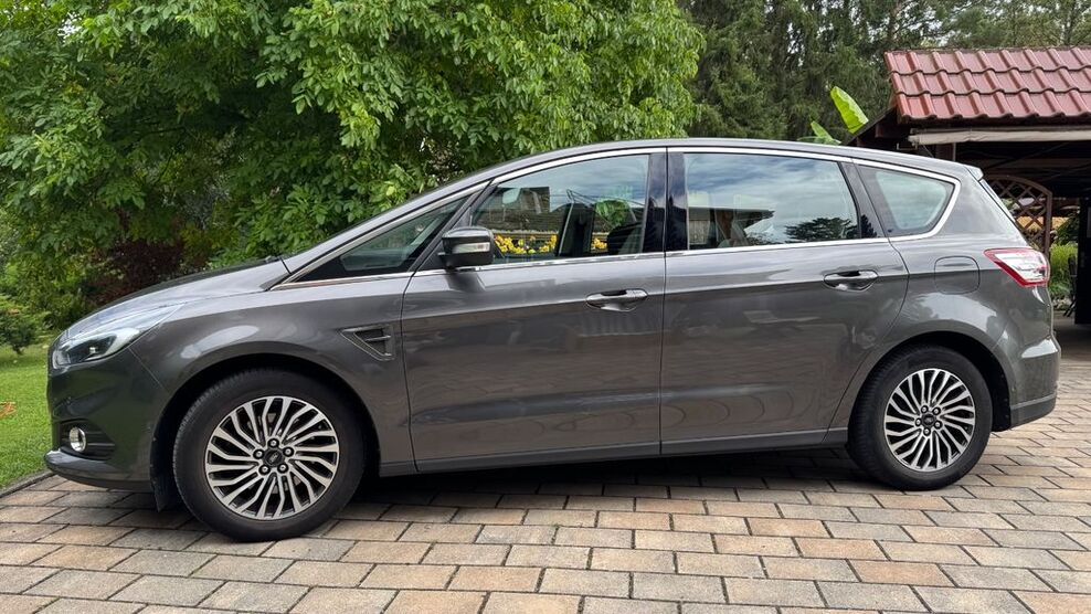 Ford S-Max 170.000 km 15.600 € Kretzschau 06712