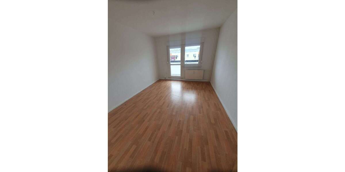 Praktische 2 Zimmer-Wohnung mit Balkon und Einbauküche - Appartement Schmölln | Angebot:26204265