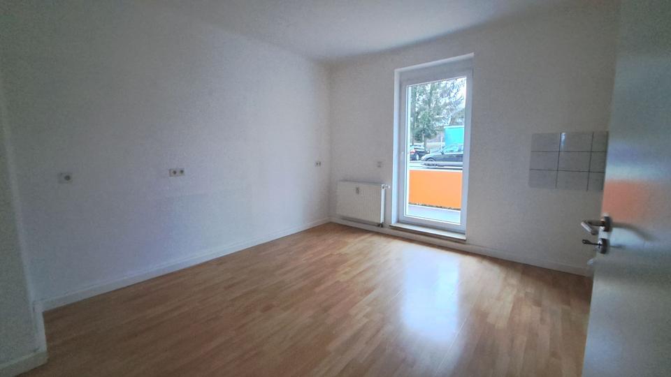 Erdgeschoßwohnung Zeitz - 2 Zimmer, 59 m&sup2;, 310&euro; | Angebot:25231124