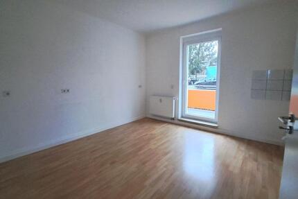 Wohnung Zeitz - 2 Zimmer, 59 m&sup2;, 310&euro; | Angebot:25231124