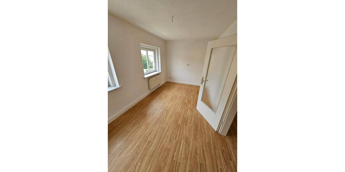 Etagenwohnung Altenburg Drescha - 3 Zimmer, 66 m&sup2;, 385&euro; | Angebot:26902607