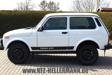 Lada Taiga 52.356 km 13.995 &euro; Isserstedt 07751