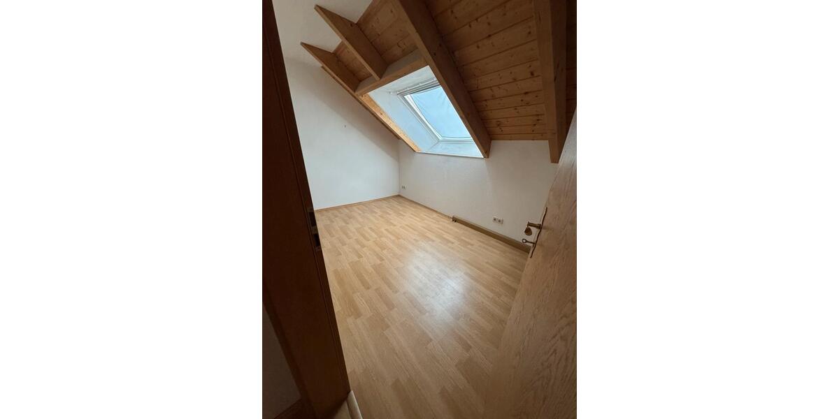 Etagenwohnung Schmölln - 1 Zimmer, 46 m&sup2;, 437&euro; | Angebot:26444477