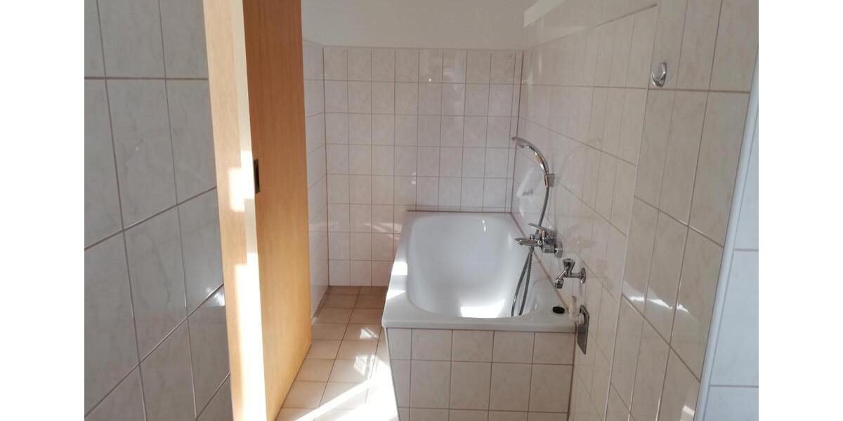 Erdgeschoßwohnung Schmölln - 2 Zimmer, 49 m&sup2;, 249&euro; | Angebot:26087141