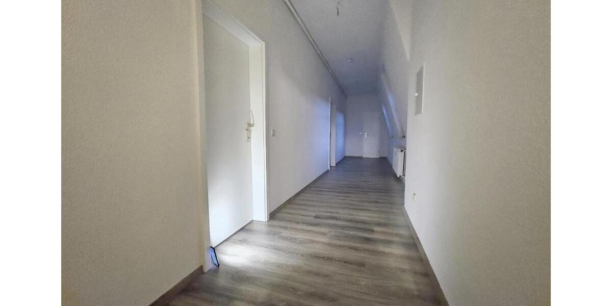 Dachgeschoßwohnung Altenburg - 3 Zimmer, 83 m&sup2;, 457&euro; | Angebot:24441335