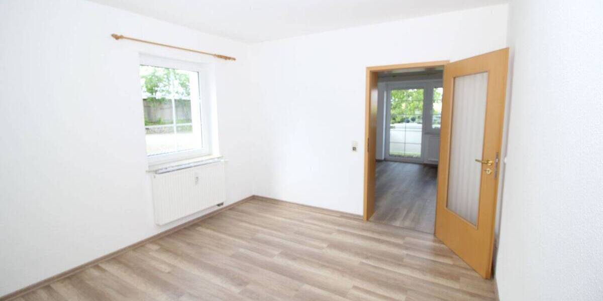 Etagenwohnung Crimmitschau - 3 Zimmer, 62 m&sup2;, 434&euro; | Angebot:26260731