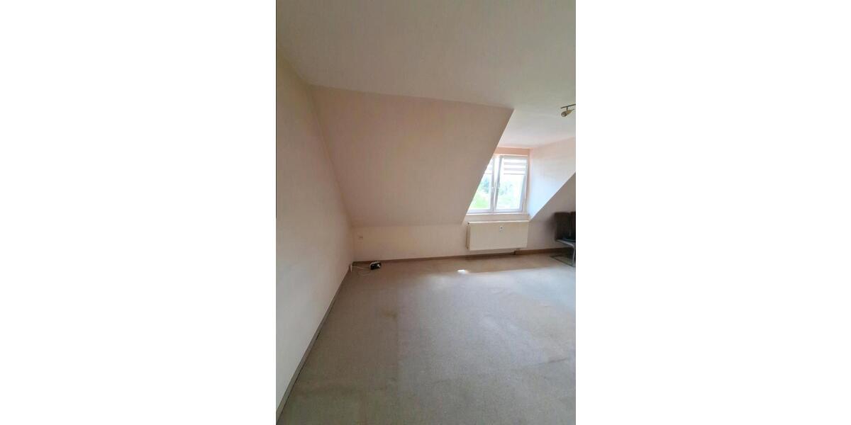 Dachgeschoßwohnung Neustadt an der Orla - 2 Zimmer, 90 m&sup2;, 80.000&euro; | Angebot:26741667