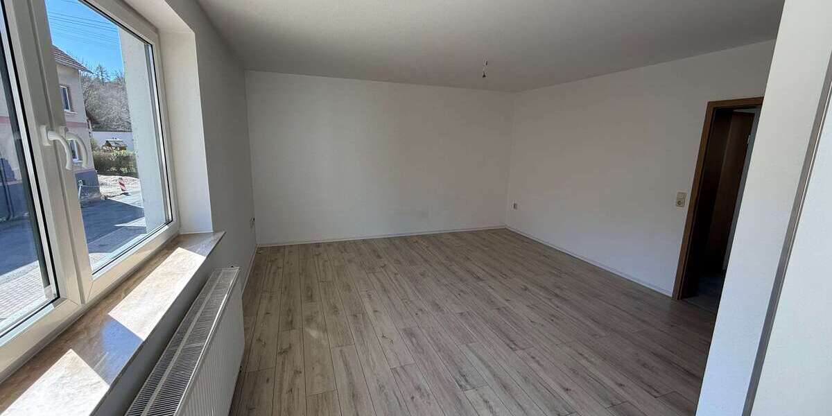 Etagenwohnung Wünschendorf - 2 Zimmer, 52 m&sup2;, 315&euro; | Angebot:26075664