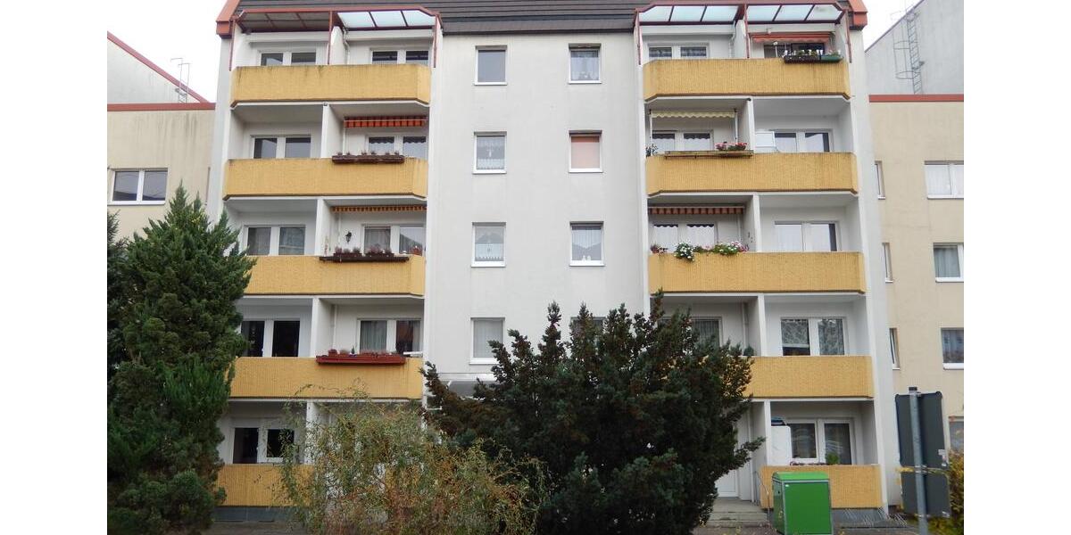 Etagenwohnung Crimmitschau - 4 Zimmer, 87 m&sup2;, 520&euro; | Angebot:19635396