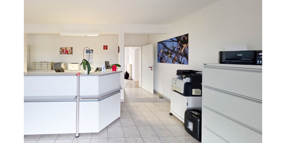 Vielseitiges Bürogebäude zum Verkauf in Gera – Schulungsräume, Parkplätze, gute Lage. - Gewerbeobjekt Gera Bieblach-Ost | Angebot:26237726