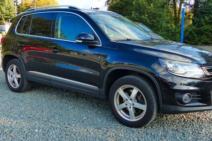 VW Tiguan 165.901 km 9.499 &euro; Hermsdorf/Schleifreisen 07629