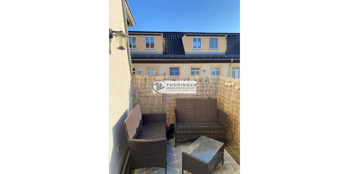 *** Schicke Stadtwohnung DG | Balkon | Kamin | Stellplatz | Einbauküche *** 2 zimmer