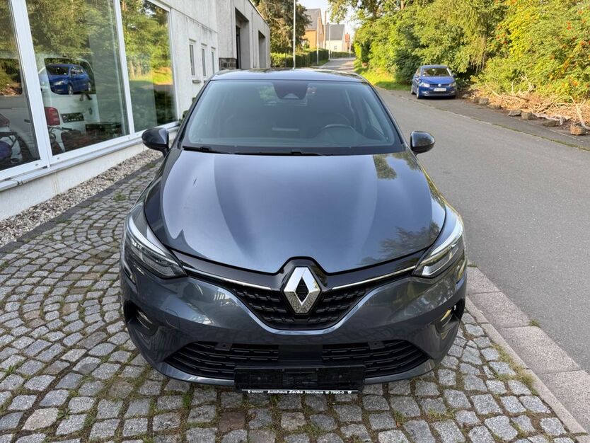 Renault Clio 105.100 km 13.700 € Hohenölsen 07570