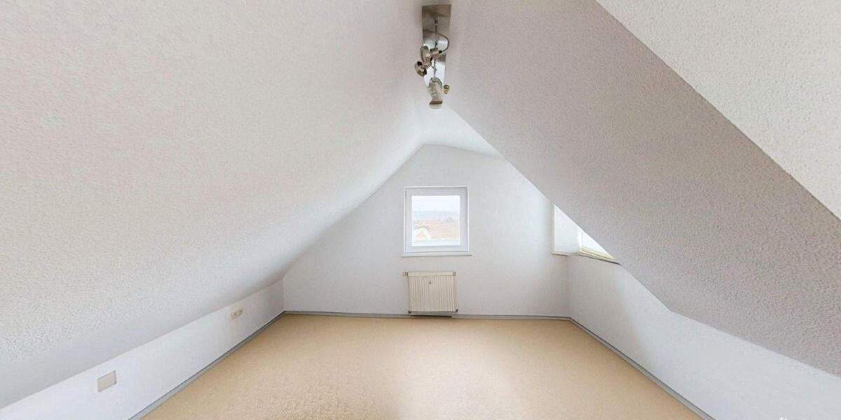 Etagenwohnung Altenburg - 6 Zimmer, 101 m&sup2;, 139.000&euro; | Angebot:25777378