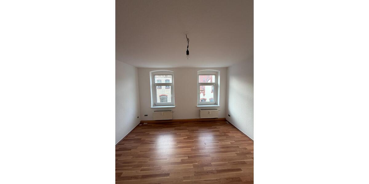 Dachgeschoßwohnung Altenburg - 2 Zimmer, 42 m&sup2;, 300&euro; | Angebot:24651533