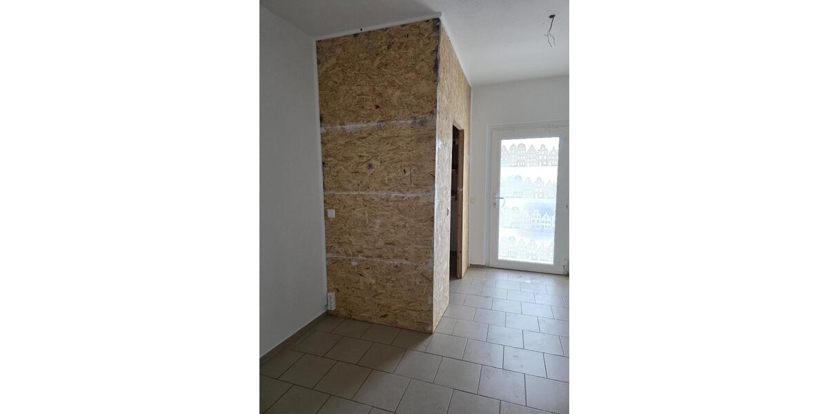 Erdgeschoßwohnung Gera Alt-Taubenpreskeln - 4 Zimmer, 105 m&sup2;, 600&euro; | Angebot:25959372