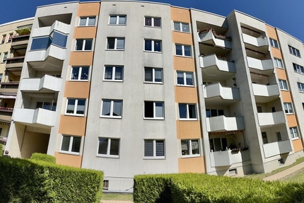 2 Raum Wohnung mit Loggia im ansprechendem Wohnumfeld in Gera - Wohnung Gera Bieblach-Ost | Angebot:26714381