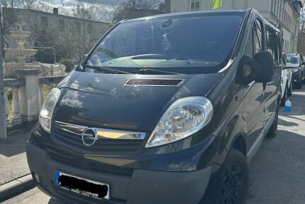 Opel Vivaro 175.261 km 8.990 &euro; Gößnitz 04639