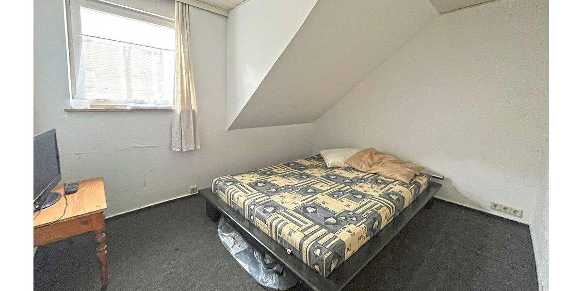 Nachauktion - Gewerbeeinheit und ETW im separaten Gebäude - leerstehend 5 zimmer