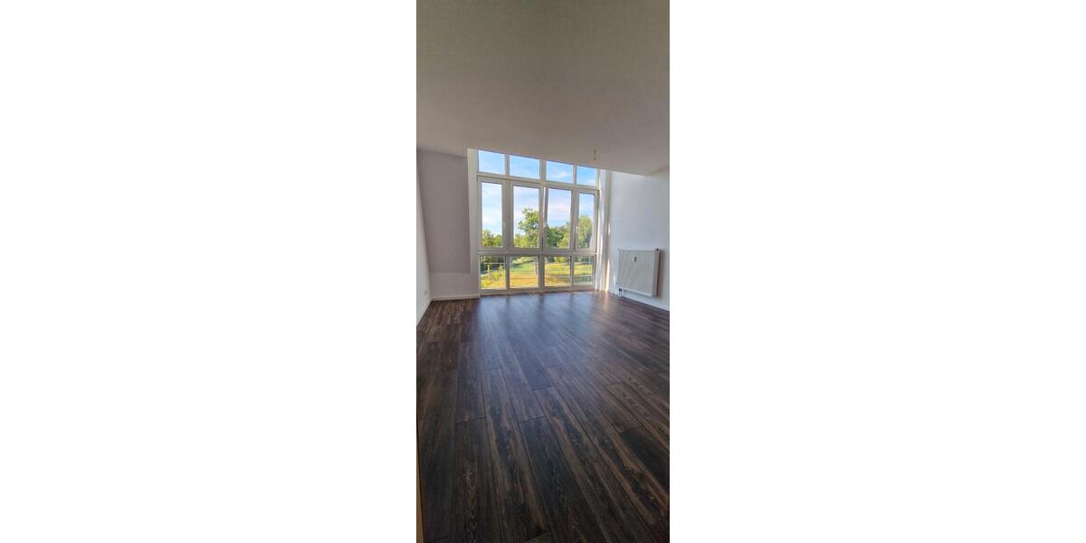 Dachgeschoßwohnung Meerane - 1 Zimmer, 37 m&sup2;, 250&euro; | Angebot:26317123